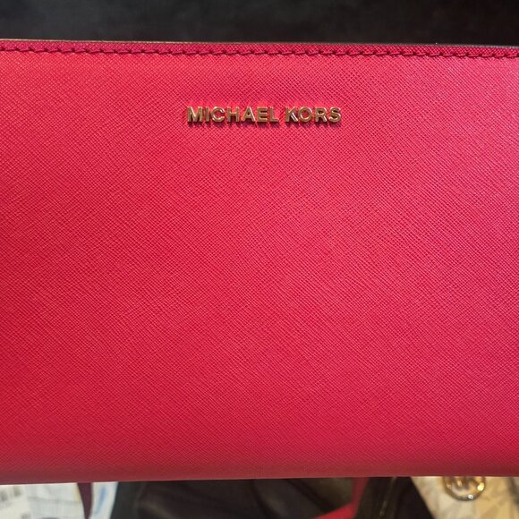 Michael Kors Jet Set Travel Leather Crossbody Clutch - Picture 3 of 3